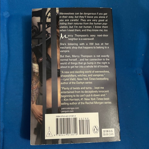 Moon Called By Patricia Briggs Soft Cover #1 New YorkTimesBestsellingAuthorNWOTS - Picture 2 of 6